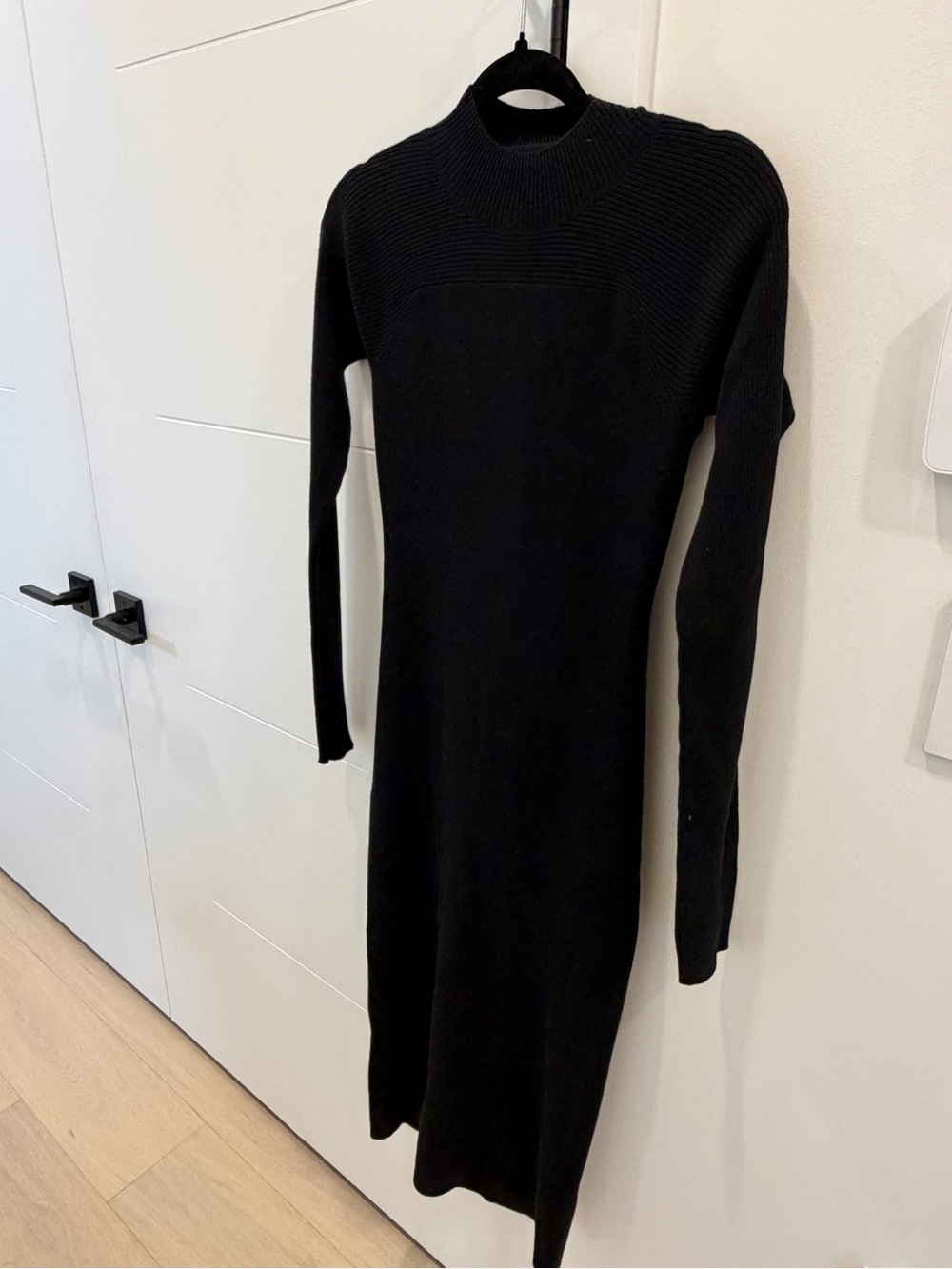 Wilfred Black Ribbed Midi Long-Sleeve Dress